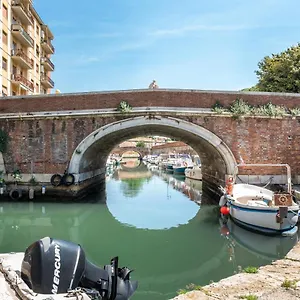 Appartamento Piccola Venezia Canal View Charming Flat, Livorno